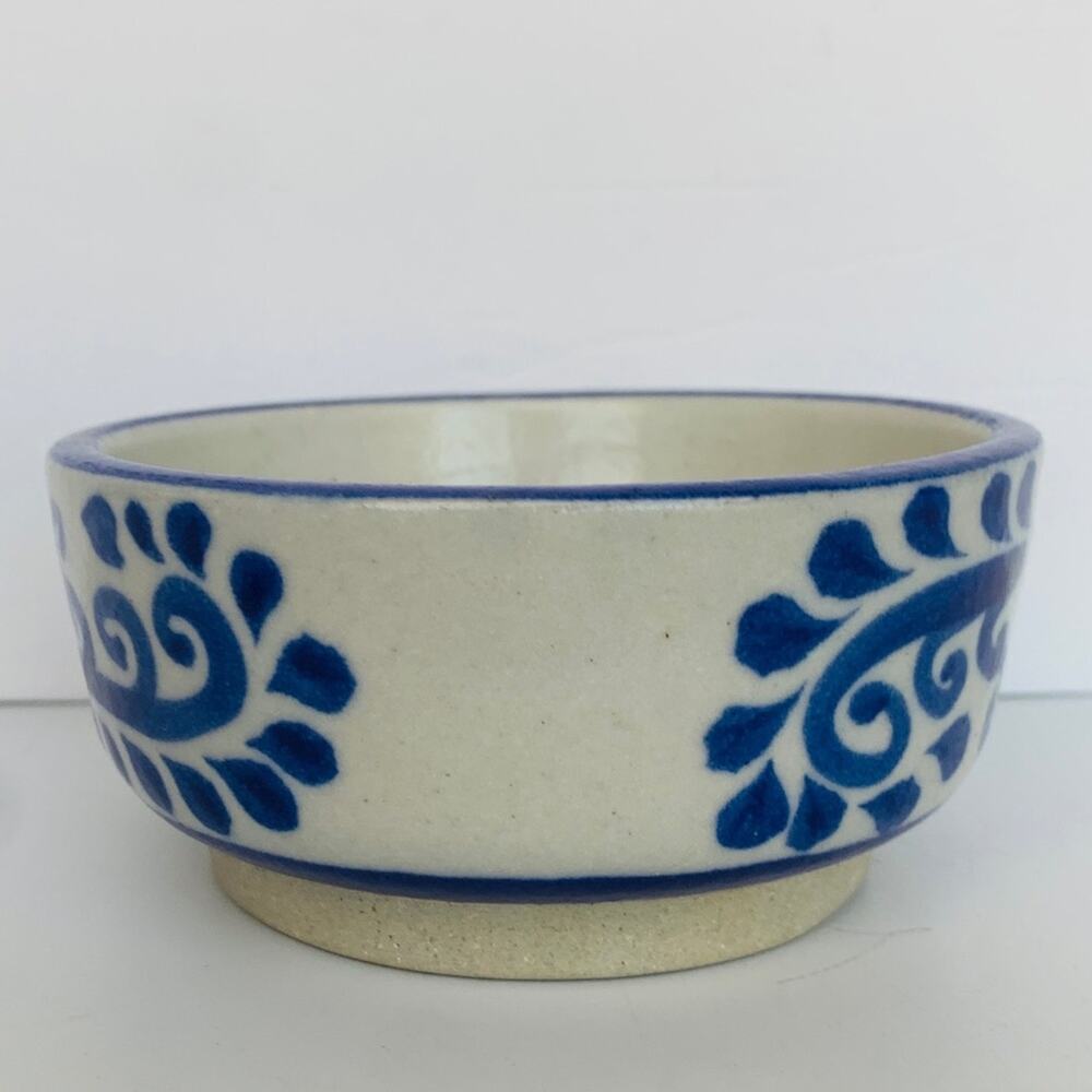 Vintage Mexican Stoneware Pottery Bowl - Picture 7 of 8